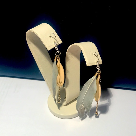 Hand Crafted earrings - Picture 2 of 2